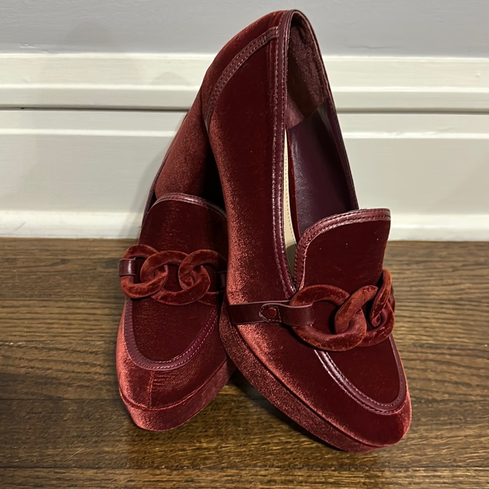 Vince Camuto Gathie Chunky Platform Chain Detail Heeled Loafers Size 10M - Picture 2 of 10